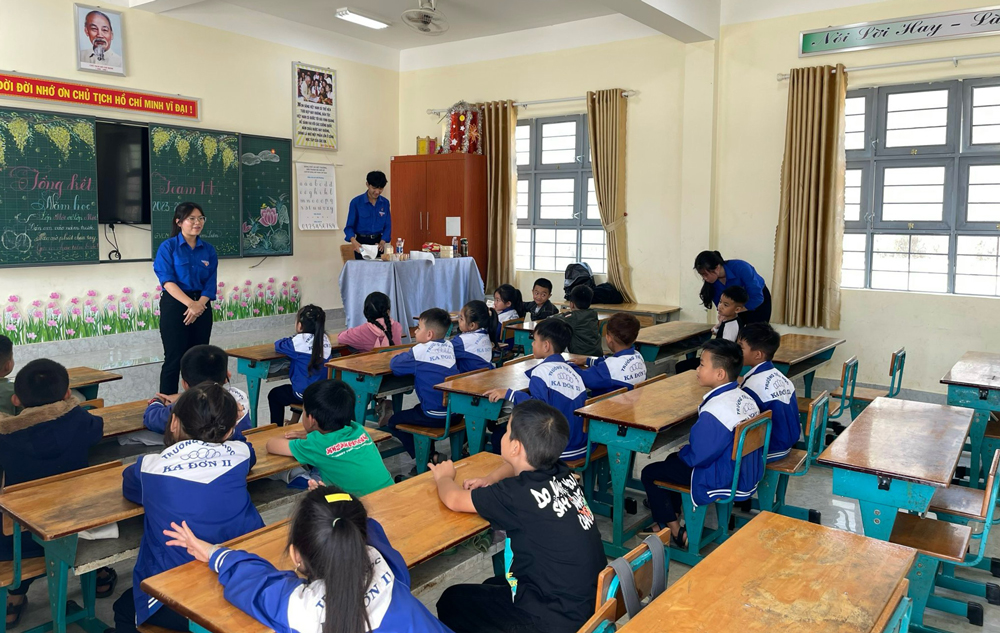 Đơn Dương: Sôi nổi các hoạt động tình nguyện hè