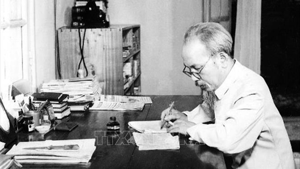 KỶ NIỆM 99 NĂM NGÀY BÁO CHÍ CÁCH MẠNG VIỆT NAM (21/6/1925 - 21/6/2024): Bác Hồ làm báo ở hải ngoại