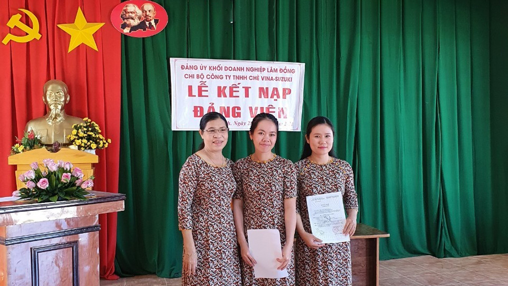 Nỗ lực vượt khó tại một doanh nghiệp sản xuất chè