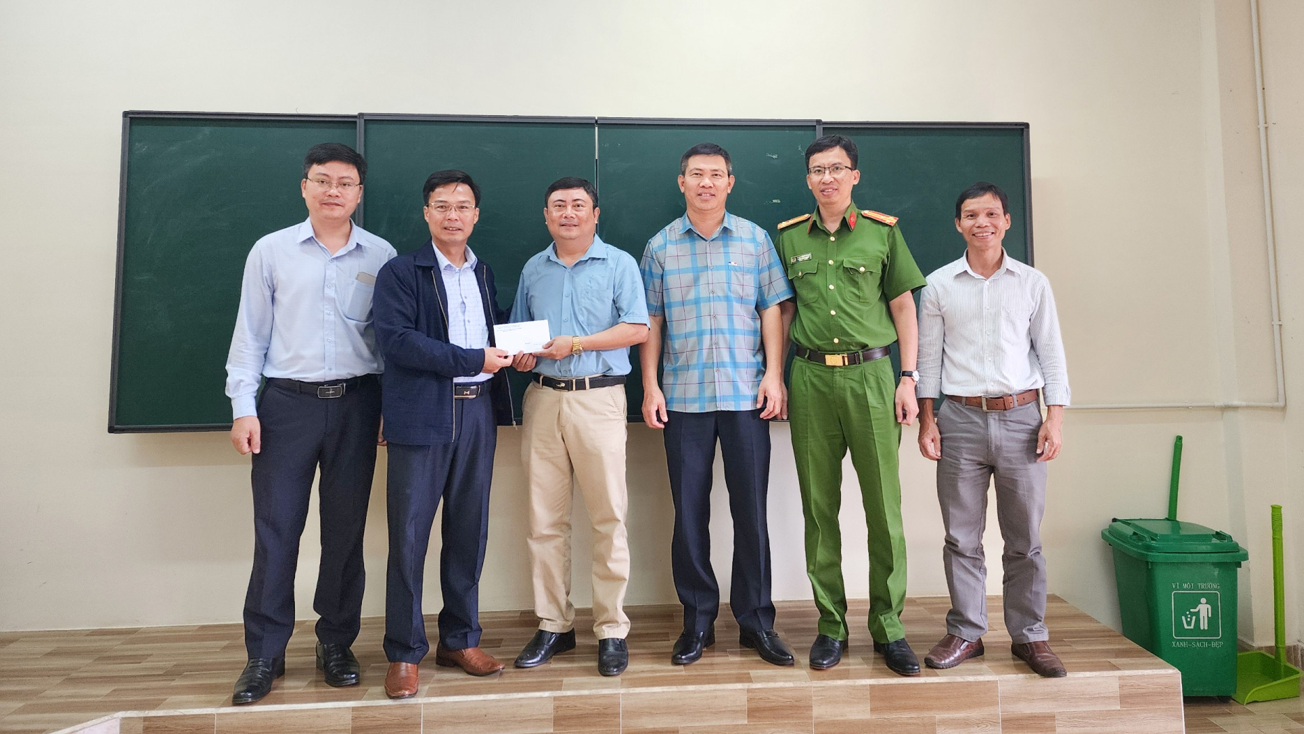 Di Linh: 330 triệu hỗ trợ thí sinh thi tốt nghiệp THPT