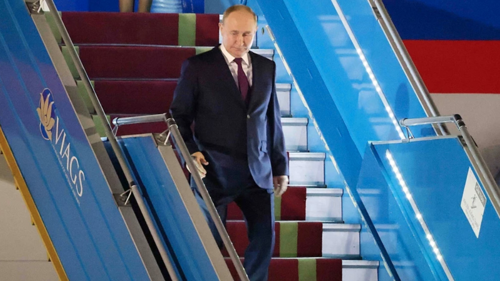 Tổng thống Vladimir Putin bắt đầu chuyến thăm cấp Nhà nước tới Việt Nam