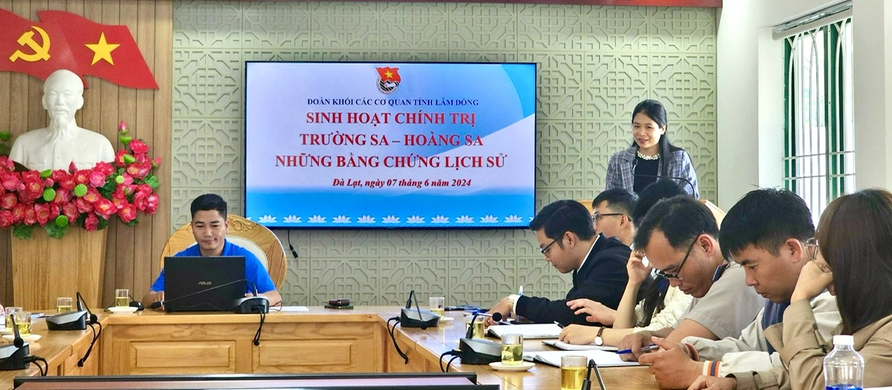 Câu lạc bộ Lý luận trẻ Đoàn Khối các cơ quan tỉnh sinh hoạt chính trị “Trường Sa, Hoàng Sa – Những bằng chứng lịch sử”