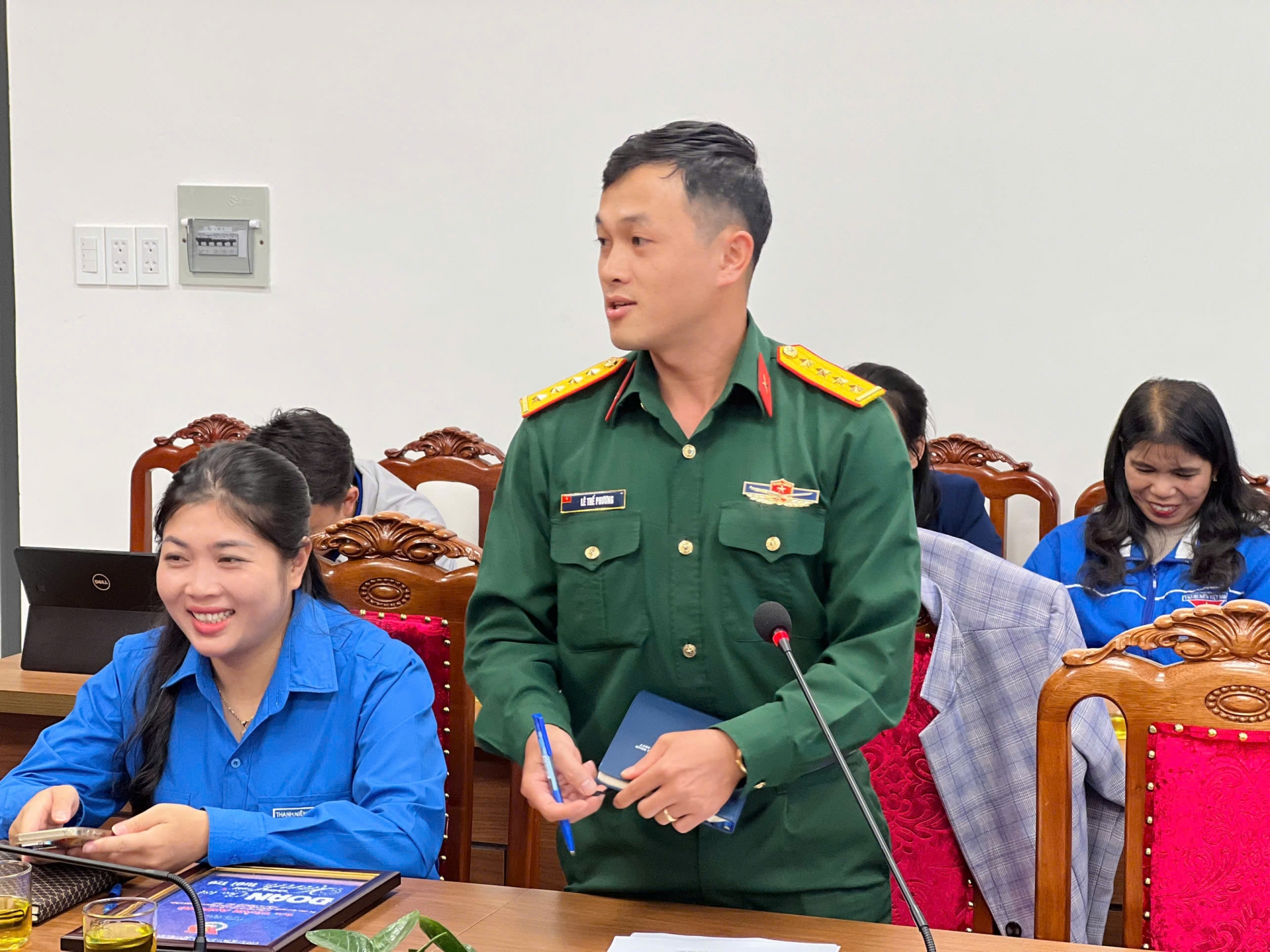 Các đại biểu tham gia ý kiến tại Hội nghị
