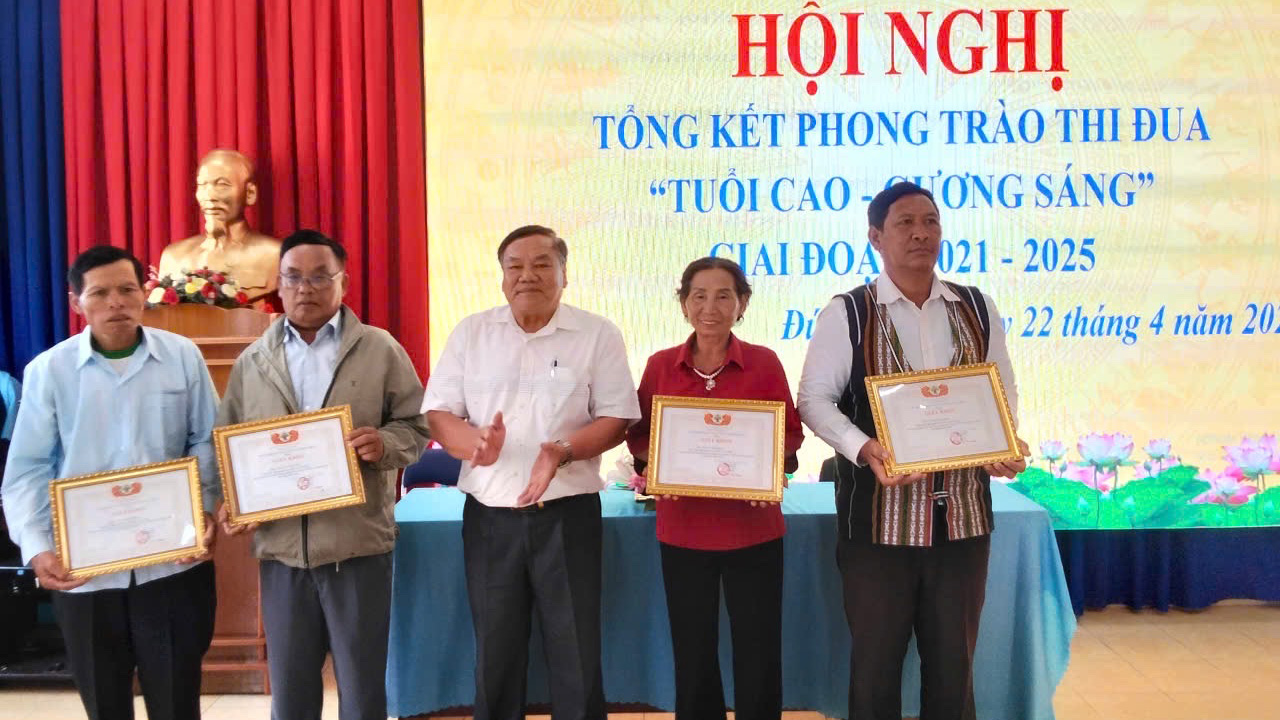 Người cao tuổi Ðức Trọng: Gương sáng lan tỏa, cống hiến không ngừng