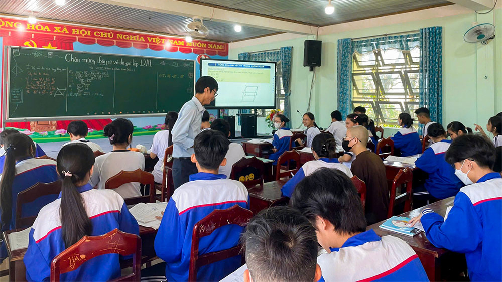 Siết chặt tiêu chuẩn nhân sự tham gia kỳ thi tốt nghiệp THPT 2025