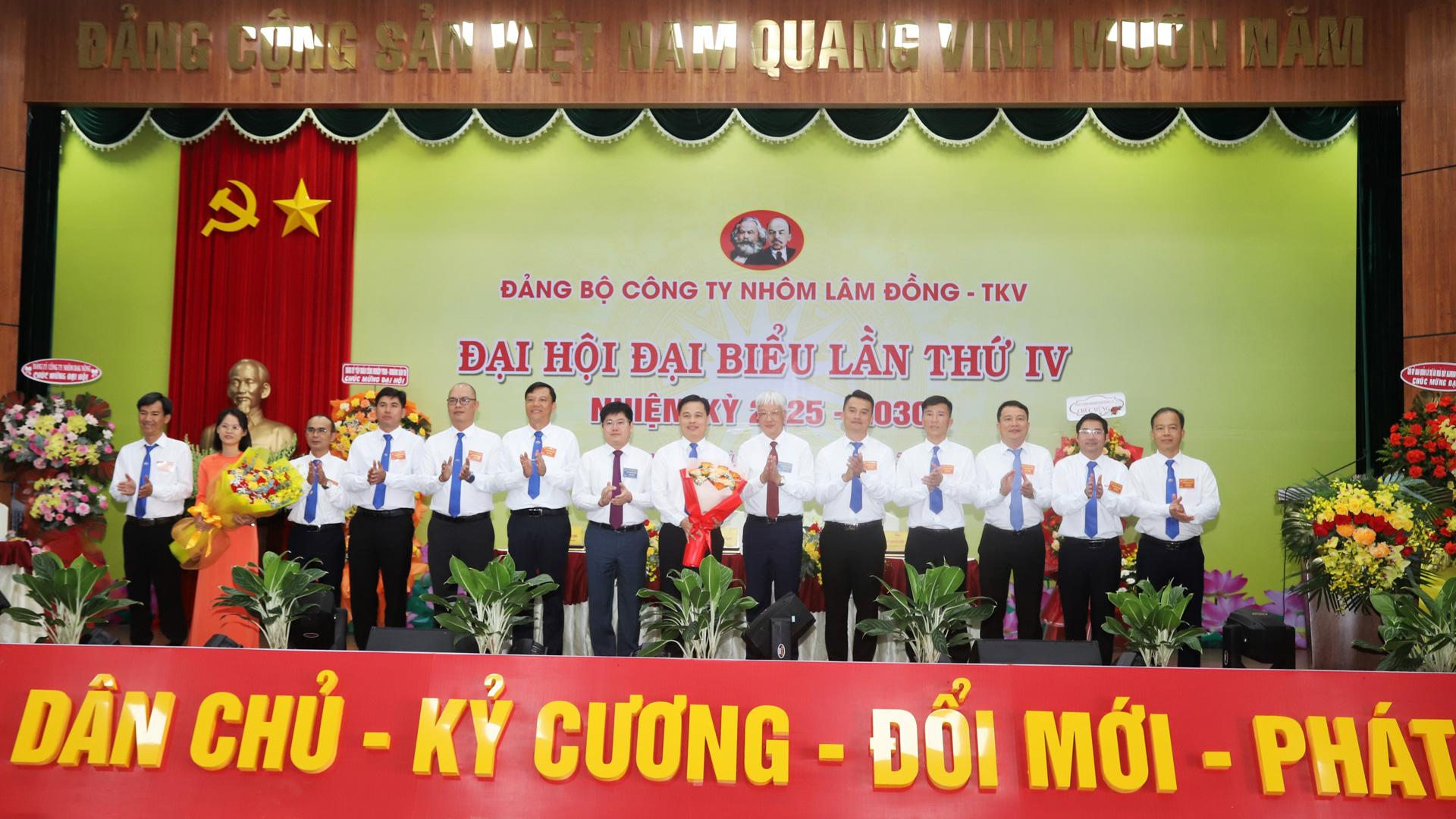 Xây dựng Công ty Nhôm Lâm Đồng phát triển ổn định, bền vững