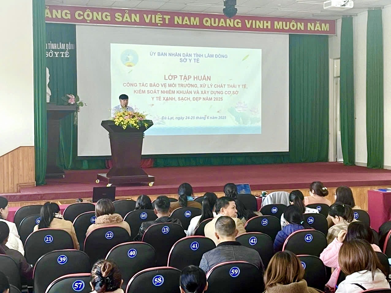 Nâng cao chất lượng công tác bảo vệ môi trường, xử lý chất thải và kiểm soát nhiễm khuẩn 