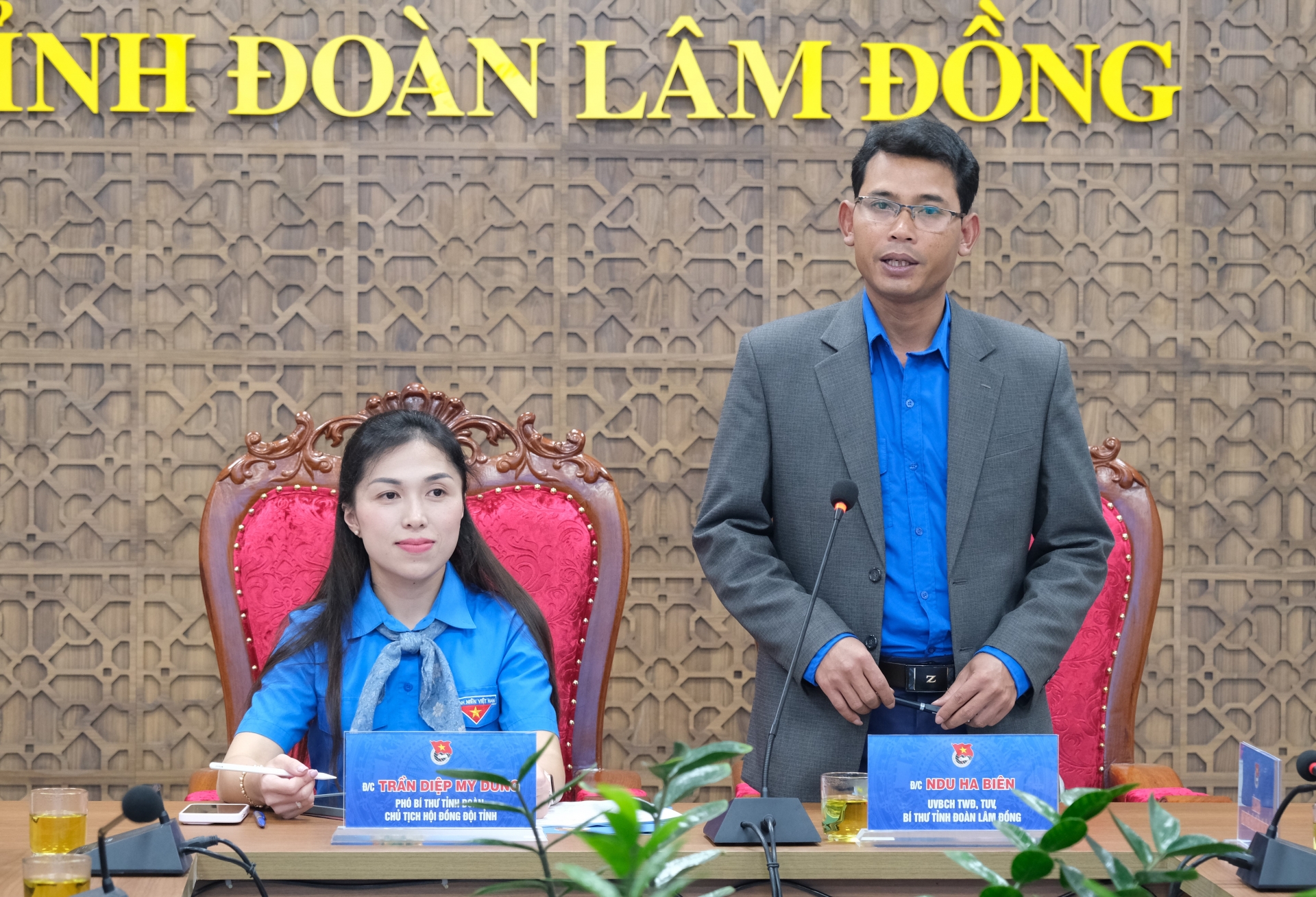Anh Ndu Ha Biên - Bí thư Tỉnh Đoàn, Chủ tịch Hội LHTN Việt Nam tỉnh phát biểu chủ trì Hội nghị