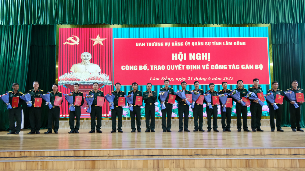 Đảng uỷ Quân sự tỉnh Lâm Đồng công bố các quyết định về công tác cán bộ