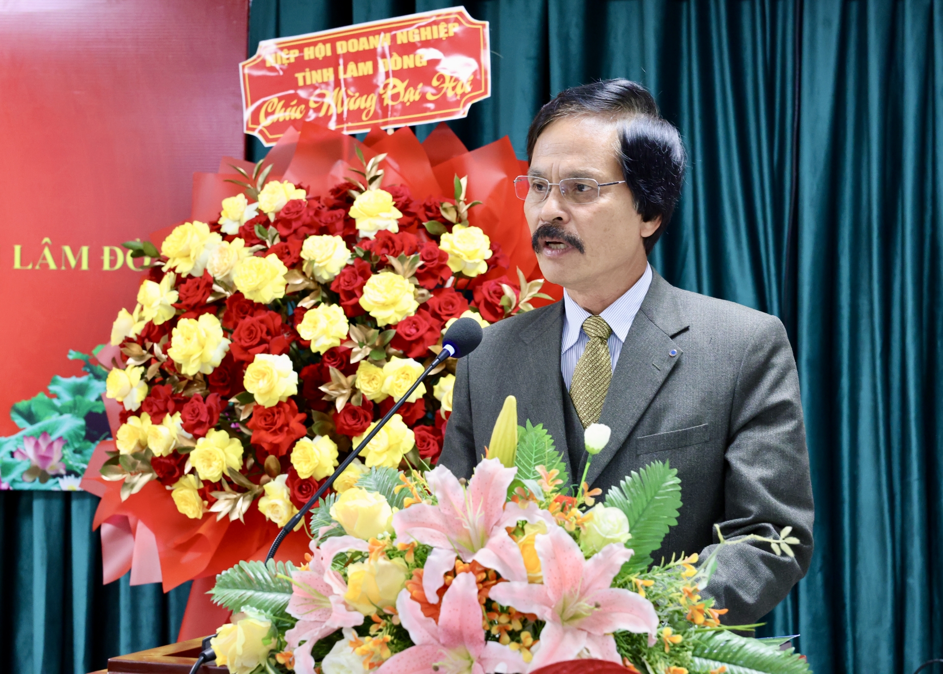 Đảng viên Nguyễn Văn Bảo - trình bày tham luận