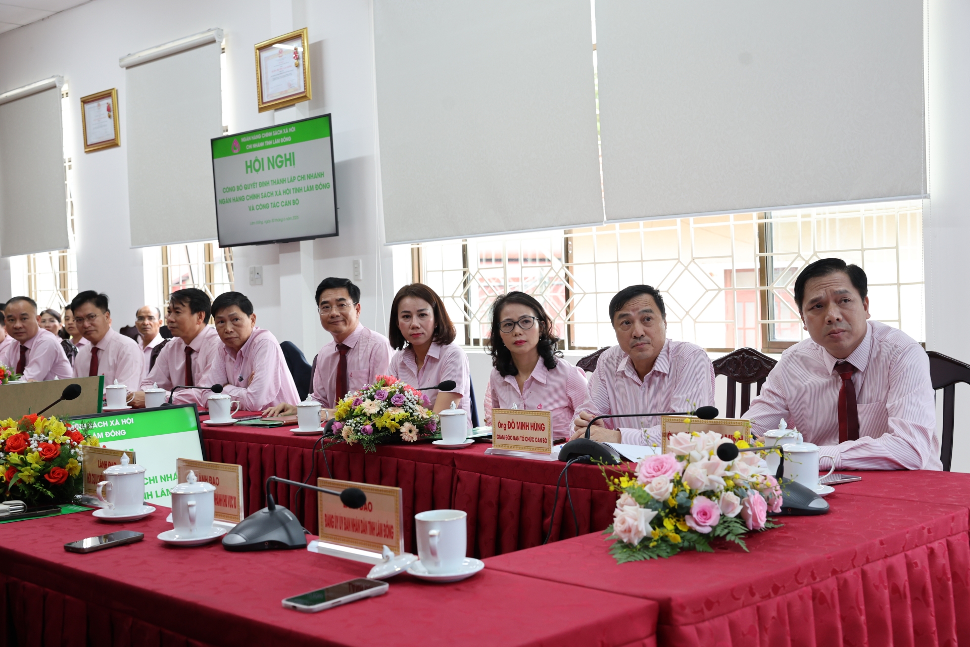 Ban Giám đốc Chi nhánh NHCSXH tỉnh Lâm Đồng mới tham dự Hội nghị