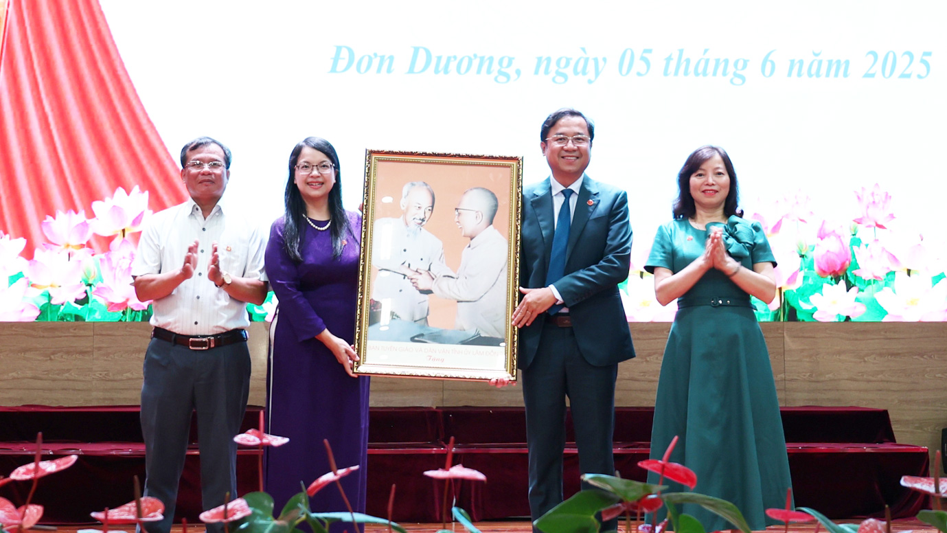 Tiếp tục đổi mới nội dung và phương thức trong triển khai công tác tuyên giáo và dân vận