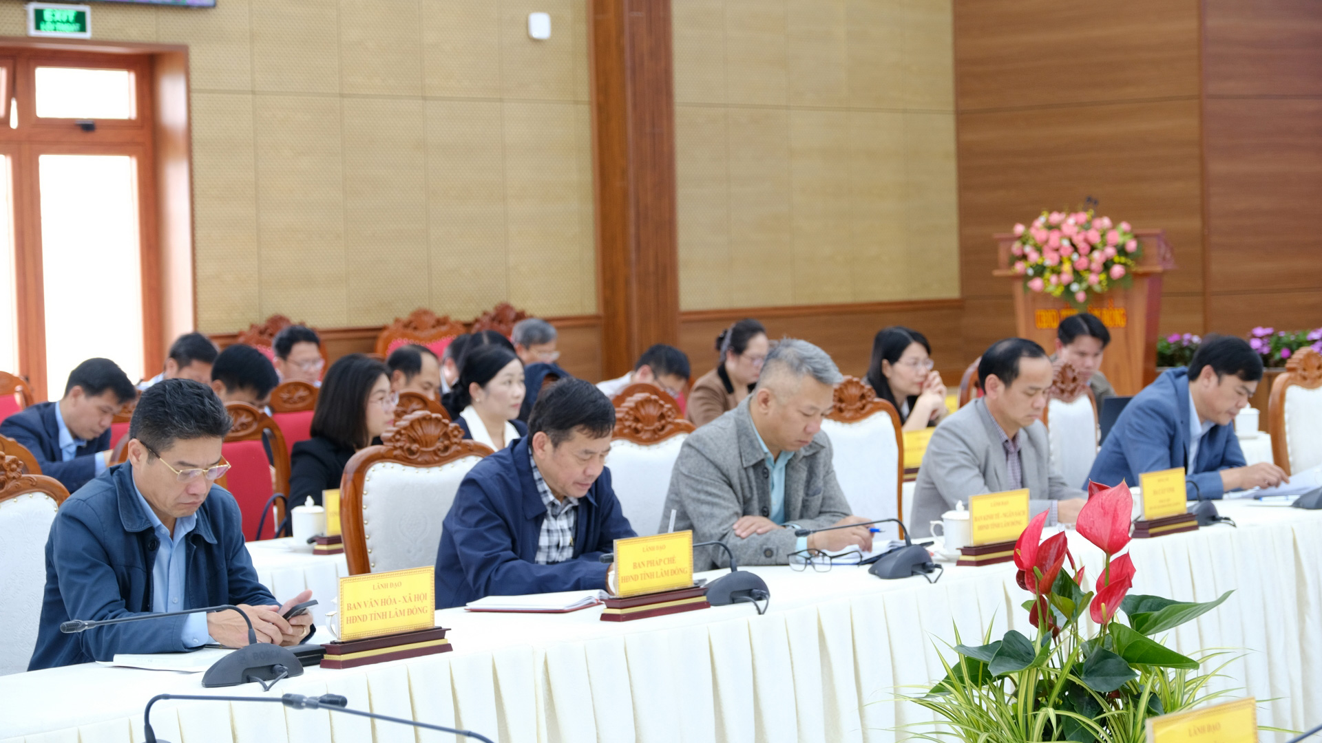 Các đại biểu tham dự hội nghị