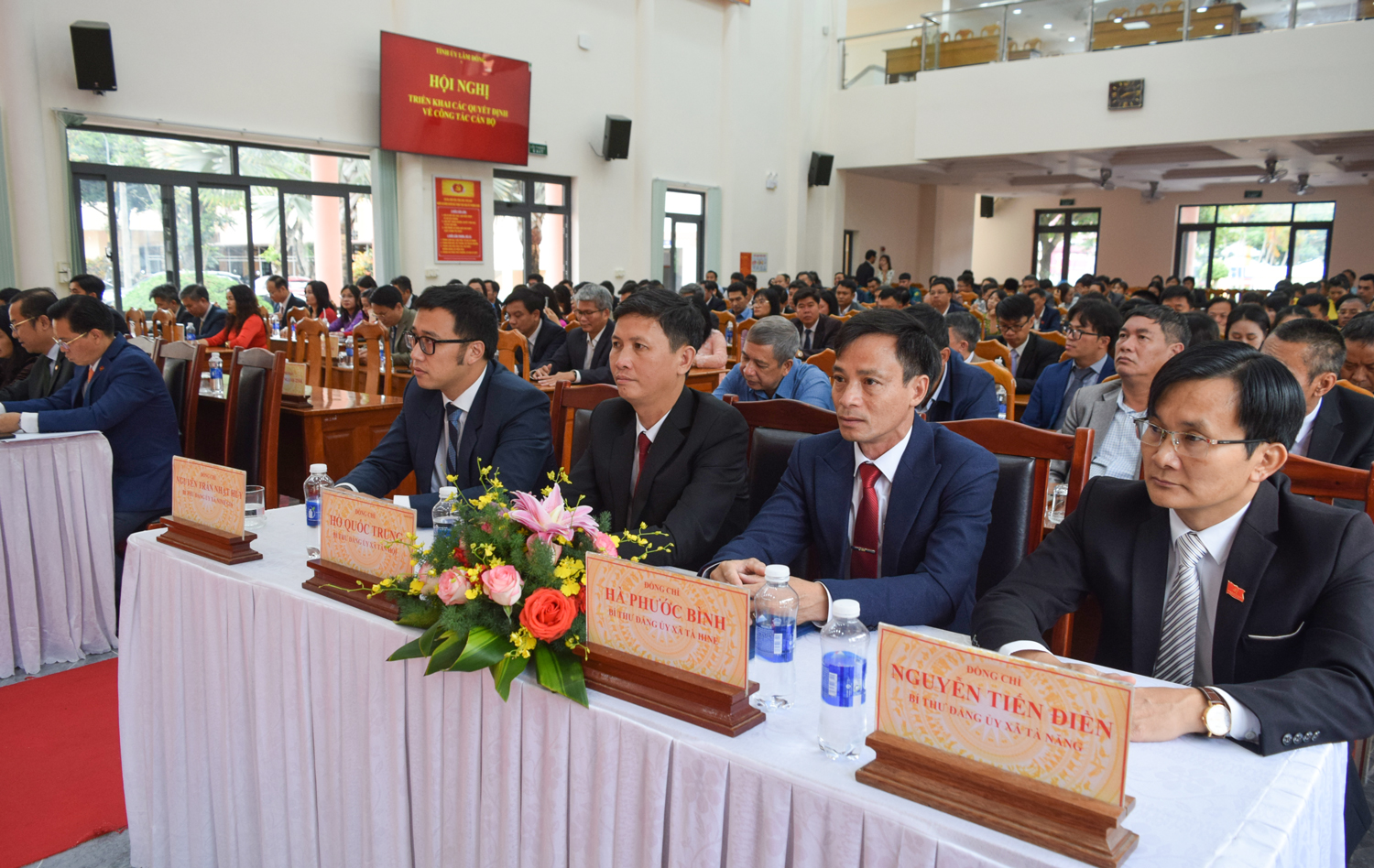 Các đại biểu tham dự hội nghị