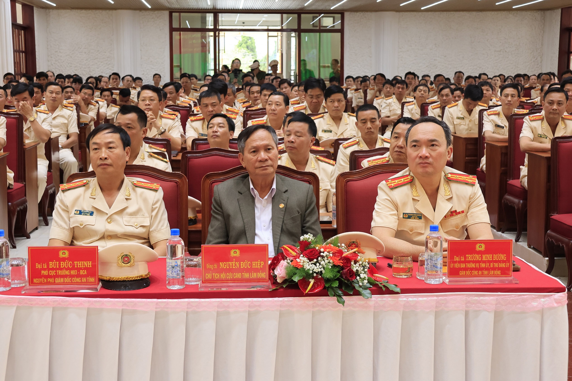 Lãnh đạo Công an tỉnh, Hội Cựu CAND tỉnh tham dự lễ