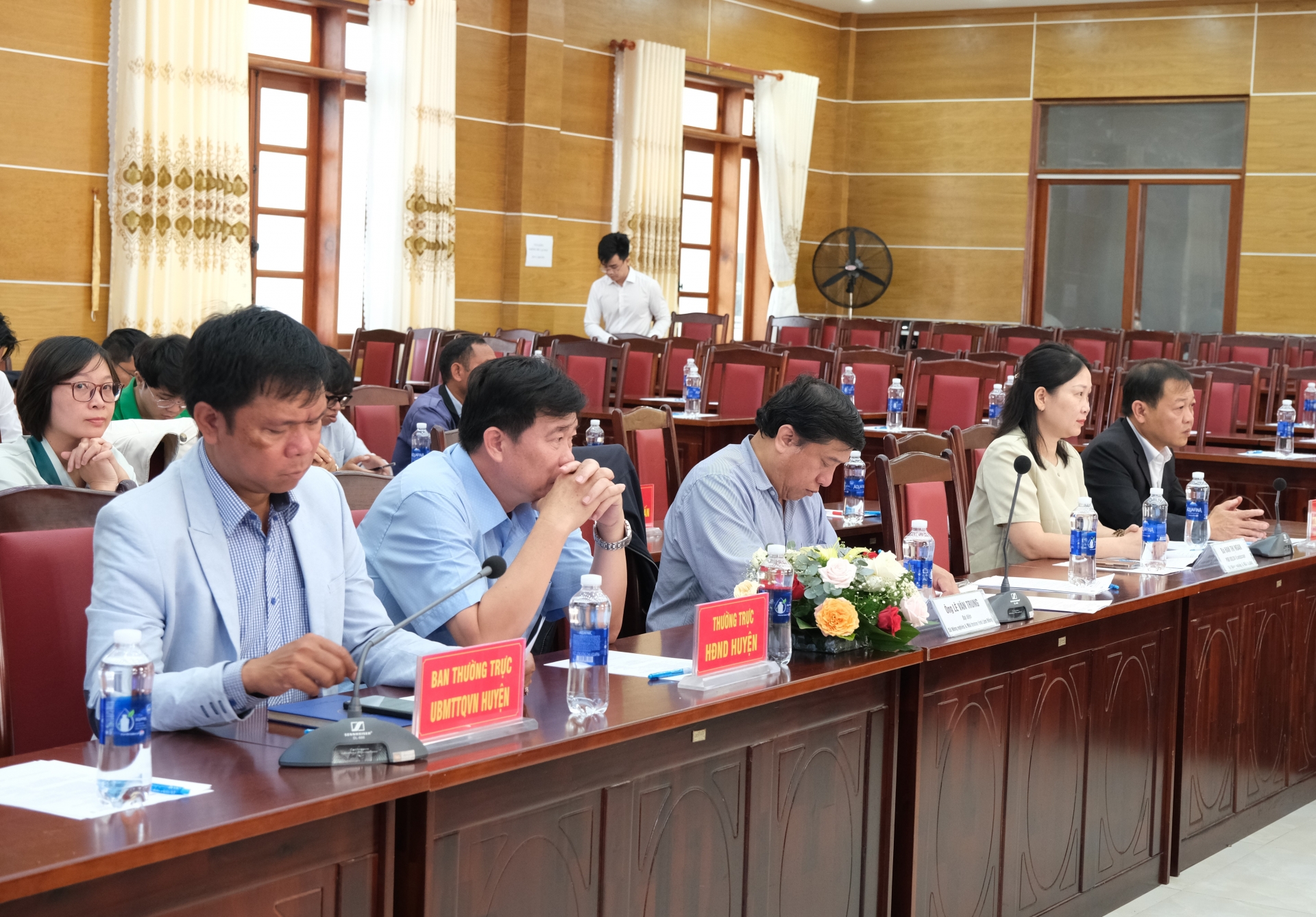 Các đại biểu tham dự Hội nghị