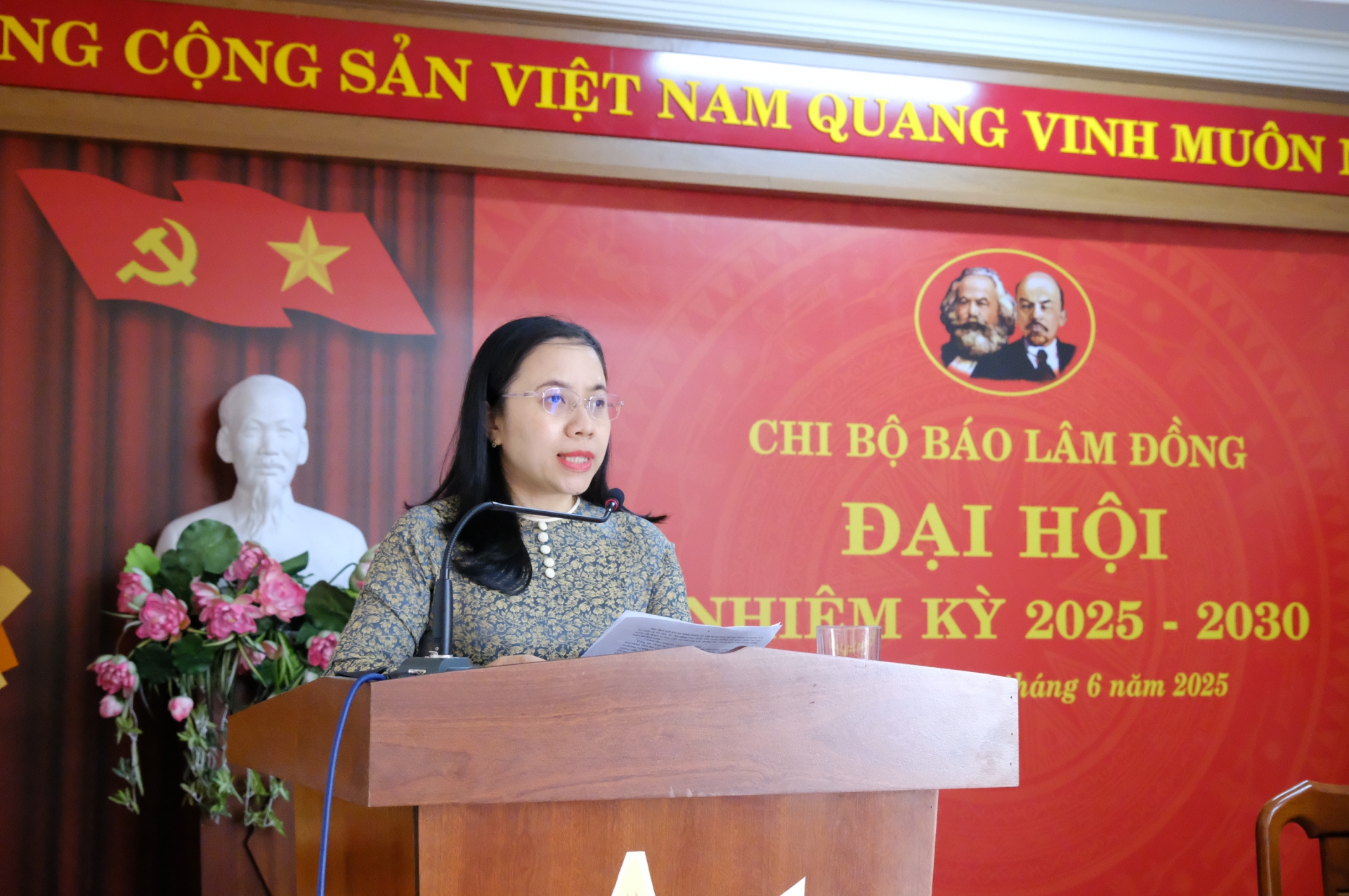 Thư ký đại hội thông qua các chỉ tiêu của nhiệm kỳ 2-25 - 2030