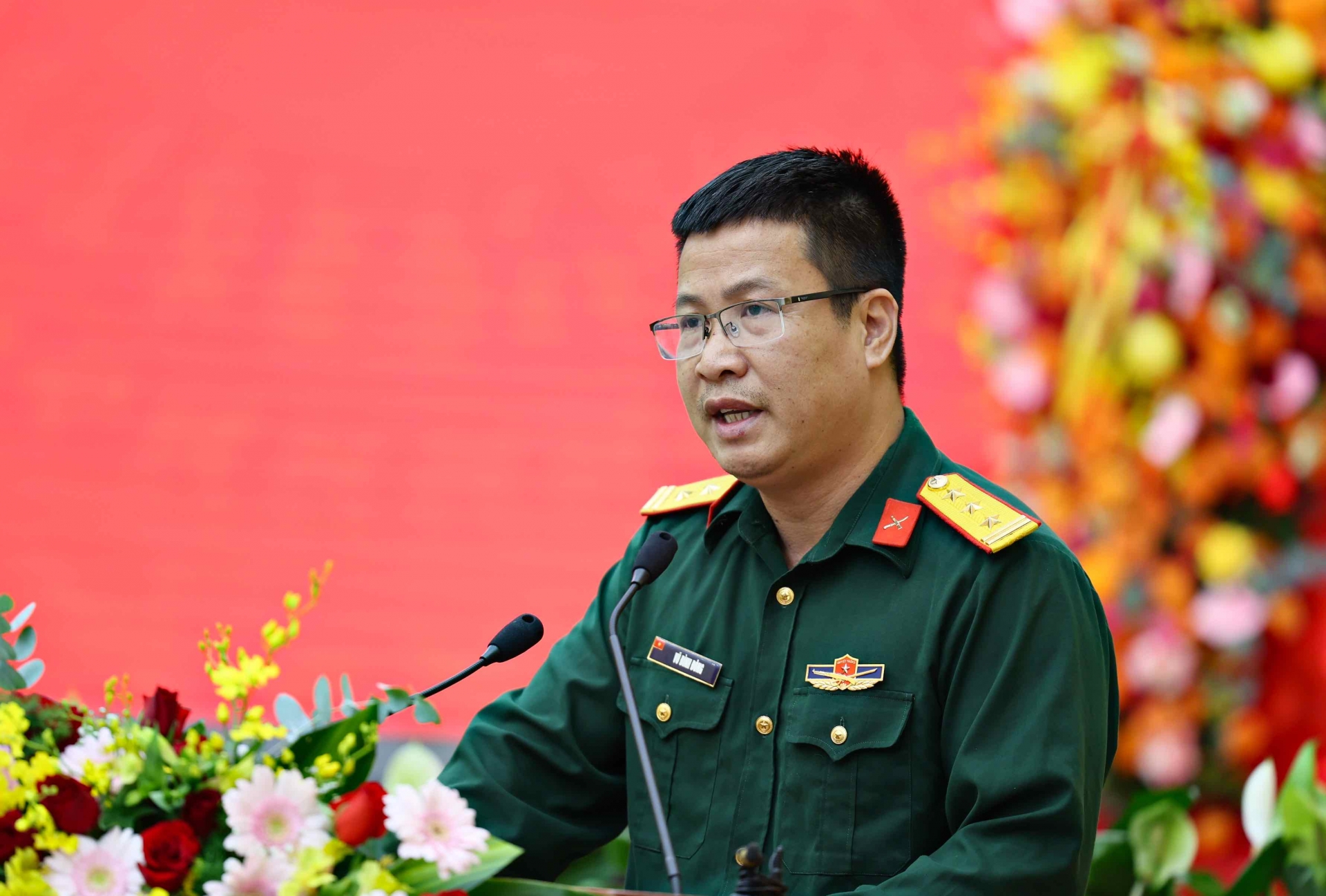 Nhà báo Vũ Đình Đông - Báo Quân đội Nhân dân tại Lâm Đồng trình bày tham luận