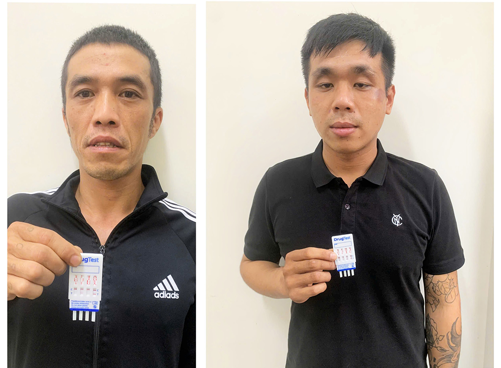 Hai đối tượng Long và Đạt (từ phải qua) bị Công an xã Lộc Châu triệu tập để điều tra làm rõ hành vi trộm cắp điện thoại