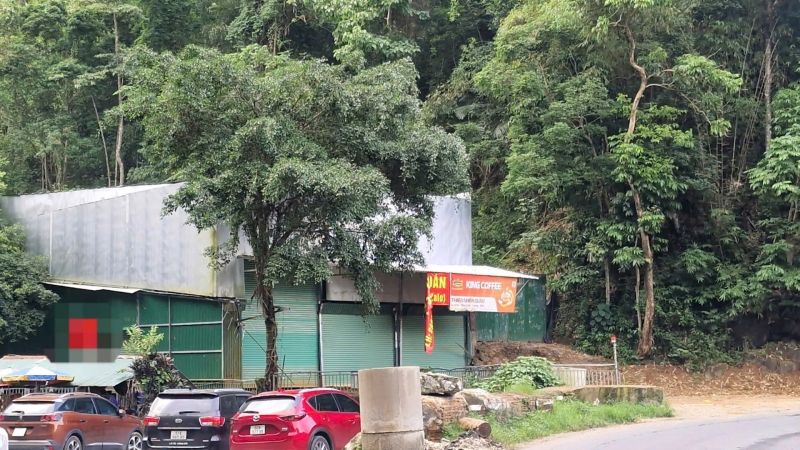 Tình trạng xây dựng, cơi nới công trình trên đất rừng phòng hộ đèo Bảo Lộc đã diễn ra trong thời gian dài