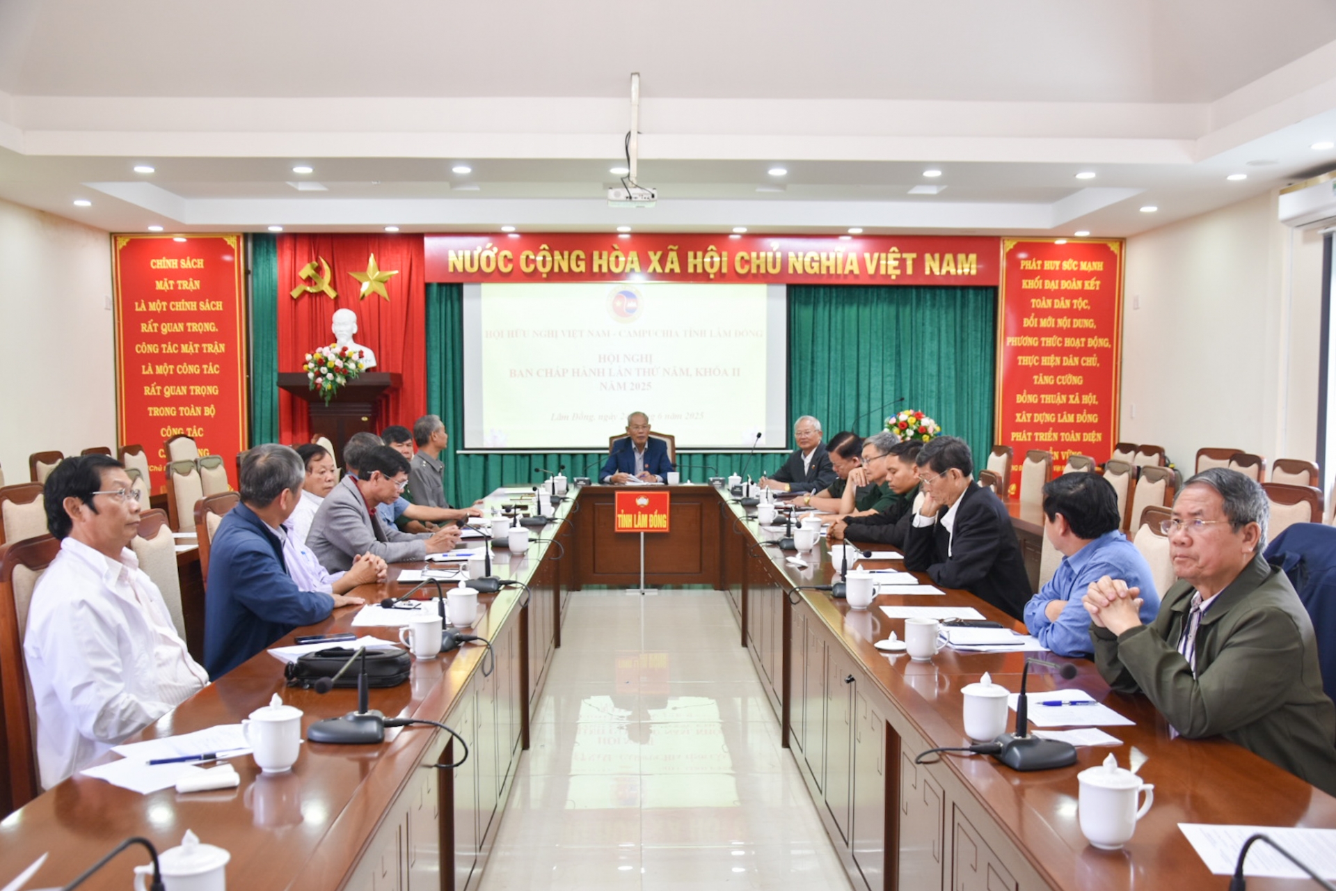Hội Hữu nghị Việt Nam - Campuchia tỉnh Lâm Đồng sơ kết công tác 6 tháng đầu năm