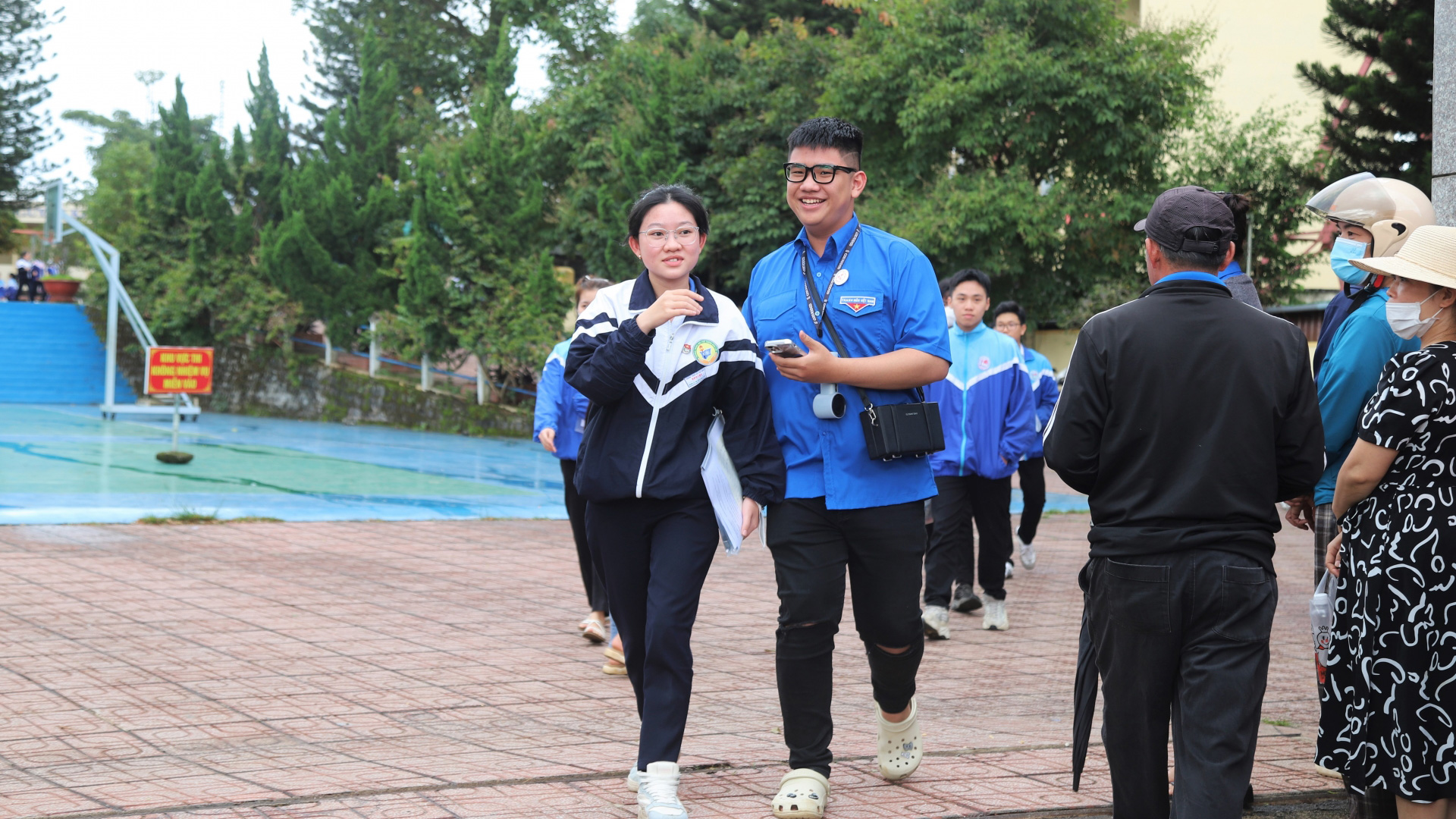 Đề môn Toán thi tốt nghiệp THPT 2025: Nhiều thí sinh than khó