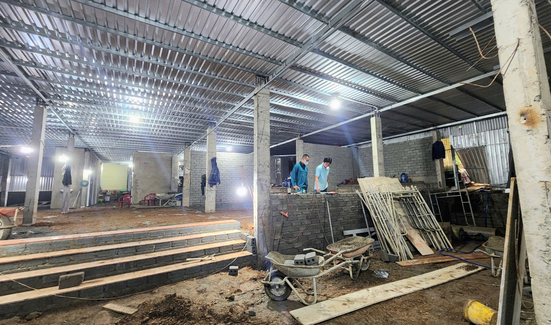 UBND huyện Đạ Huoai yêu cầu  các ngành chức năng và UBND thị trấn Đạ Mri phối hợp hoàn thành các hồ sơ, thủ tục 