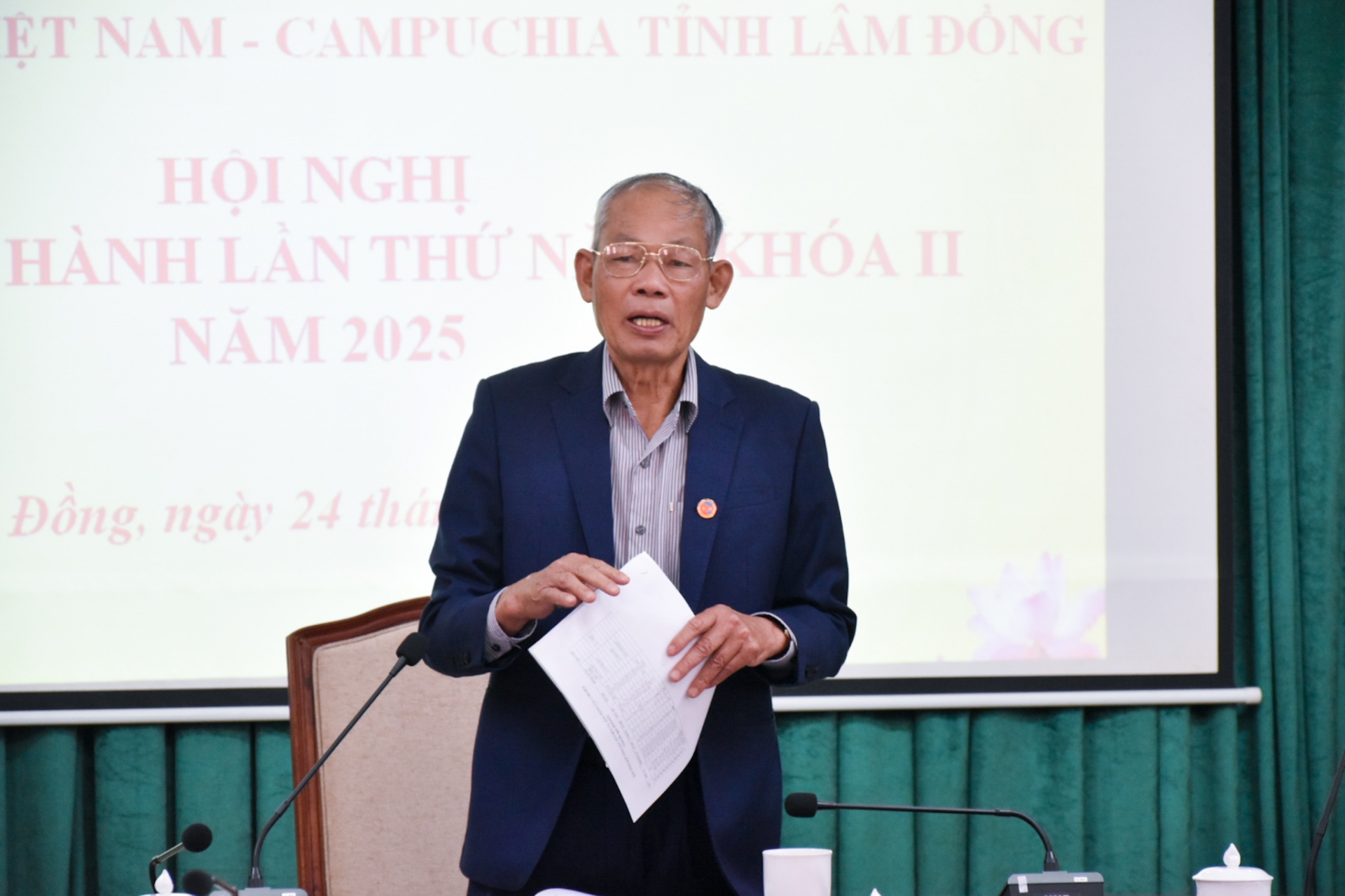 Ông Hà Phước Toàn - Chủ tịch Hội Hữu nghị Việt Nam - Campuchia tỉnh chủ trì hội nghị
