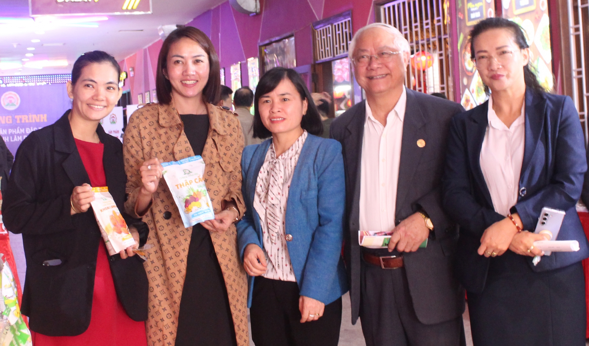 Sản phẩm bày bán tại triển lãm là những sản phẩm đặc sắc tiêu biểu của Lâm Đồng