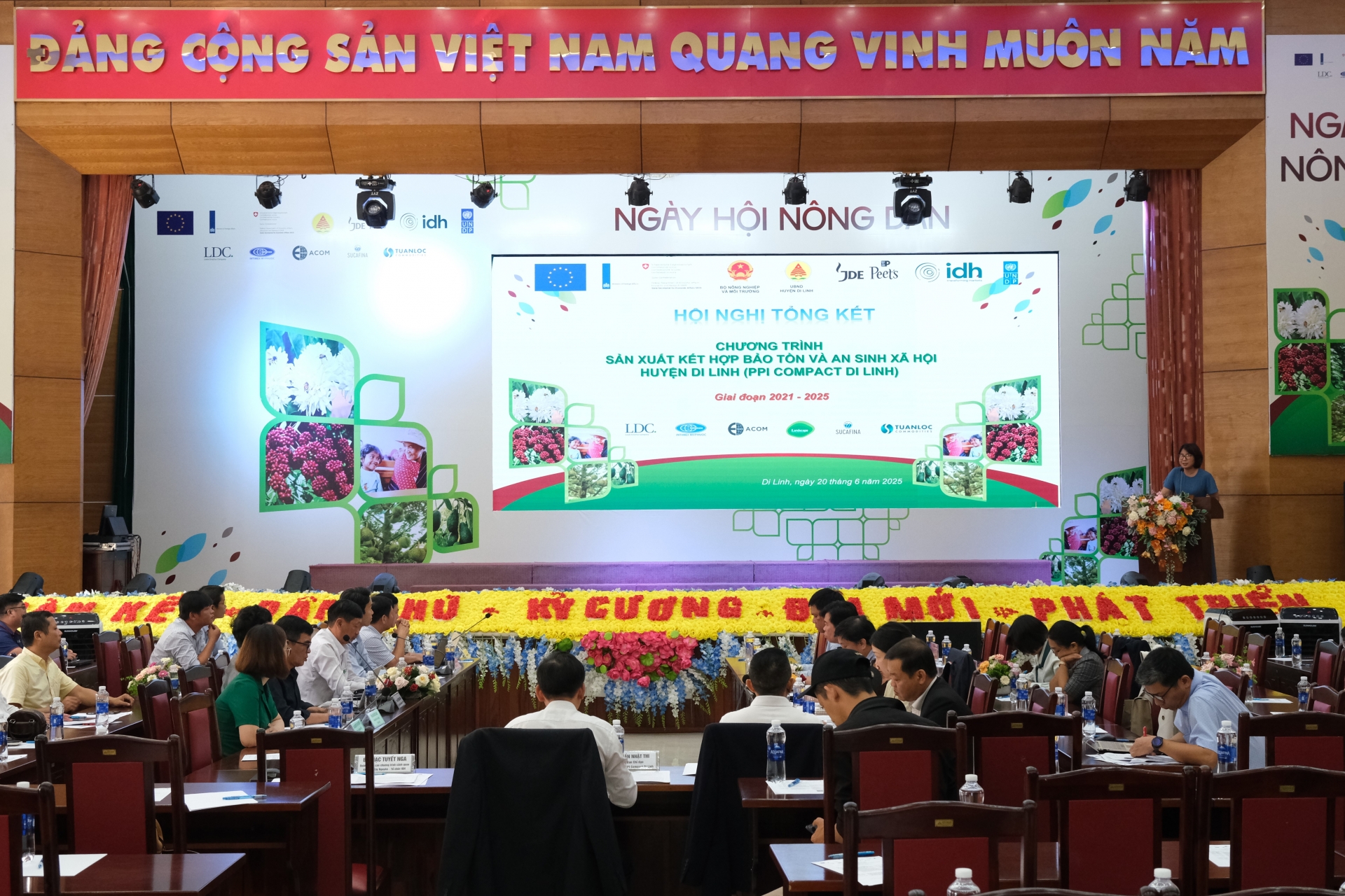 Quang cảnh Hội nghị