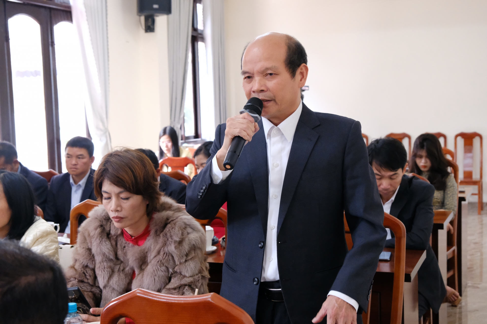 Các đồng chí chủ trì đại hội