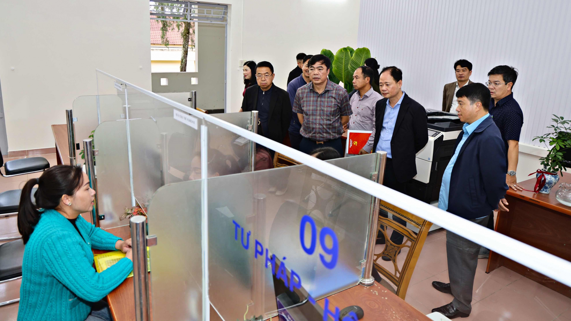 Lãnh đạo tỉnh Lâm Đồng kiểm tra công tác chuẩn bị vận hành thử nghiệm hoạt động chính quyền cấp xã mới