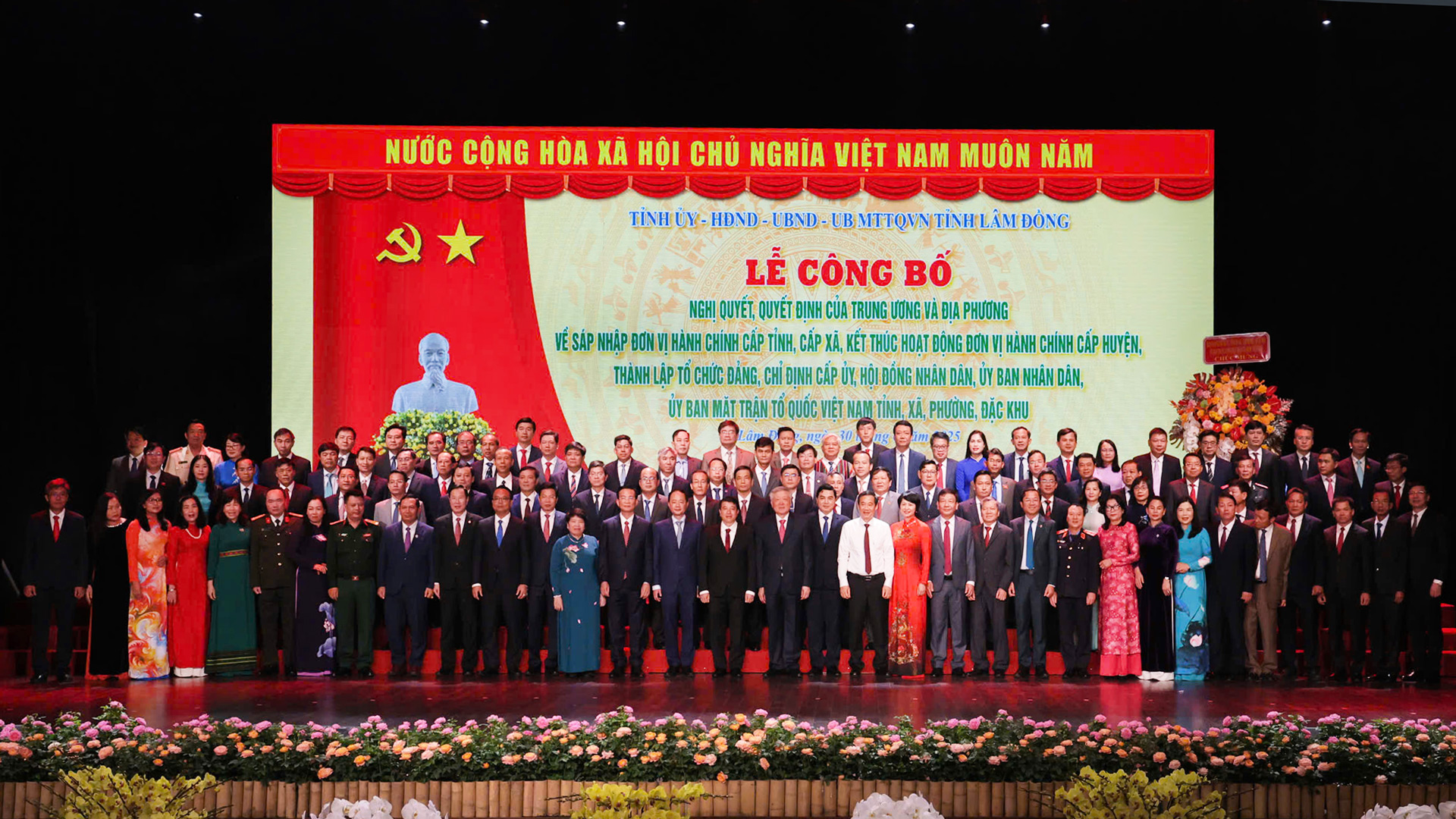 Viết tiếp trang sử mới, Lâm Đồng vững bước đi lên