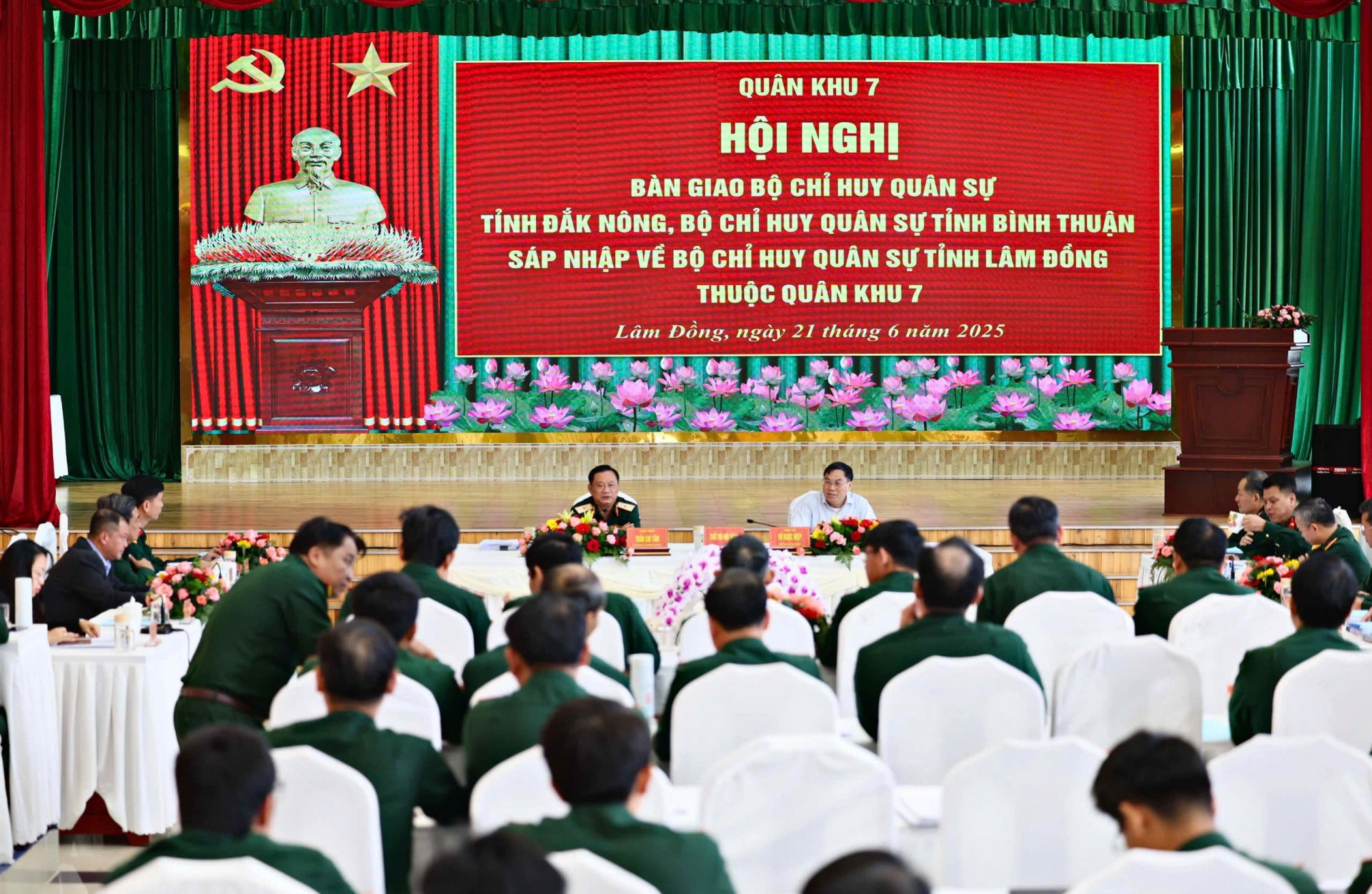 Quang cảnh Hội nghị