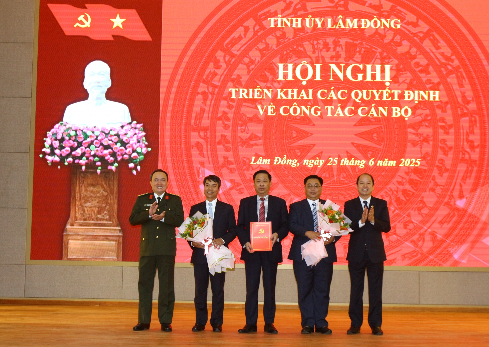Đại tá Trương Minh Đương - Ủy viên Ban Thường vụ Tỉnh ủy, Bí thư Đảng ủy, Giám đốc Công an tỉnh