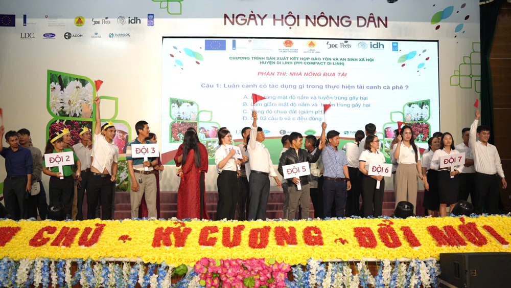 Di Linh: Sôi nổi Ngày hội Nông dân