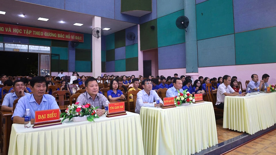 Các đại biểu tham dự chương trình