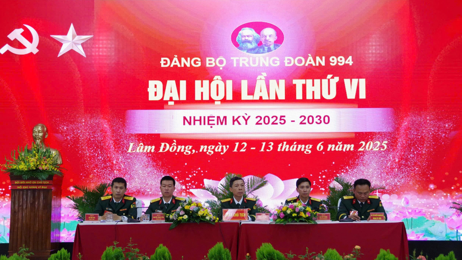 Đoàn Chủ tịch điều hành Đại hội
