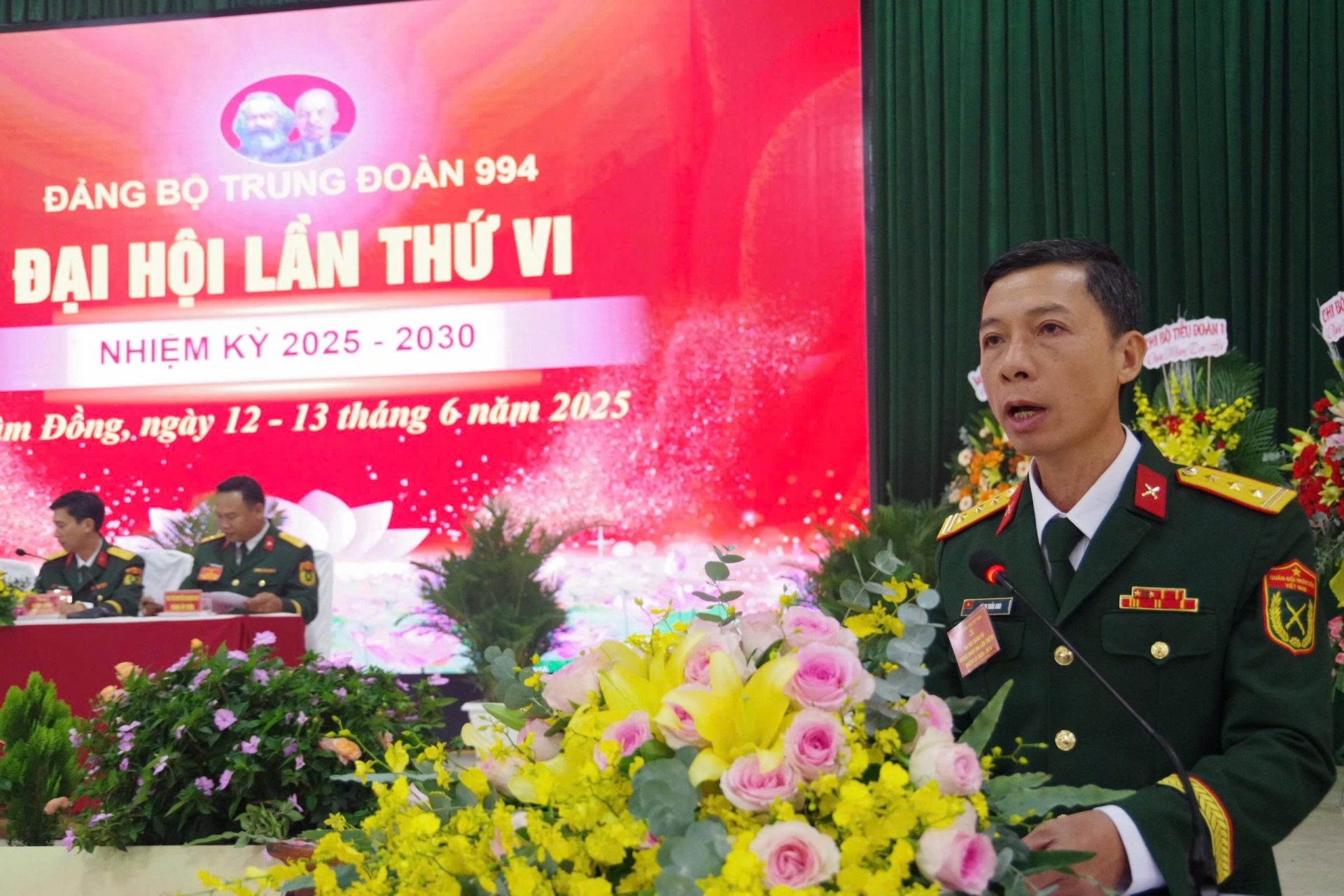 Thượng tá Đinh Tuấn Anh - Bí thư Đảng ủy Trung đoàn Bộ binh 994 nhiệm kỳ 2025 - 2030 phát biểu