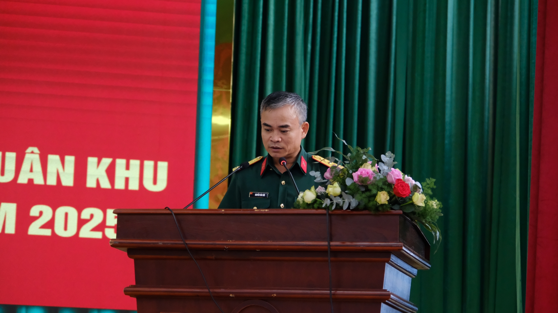 Đại tá Nguyễn Văn Sơn - Chính uỷ Bộ CHQS tỉnh kết luận Hội nghị