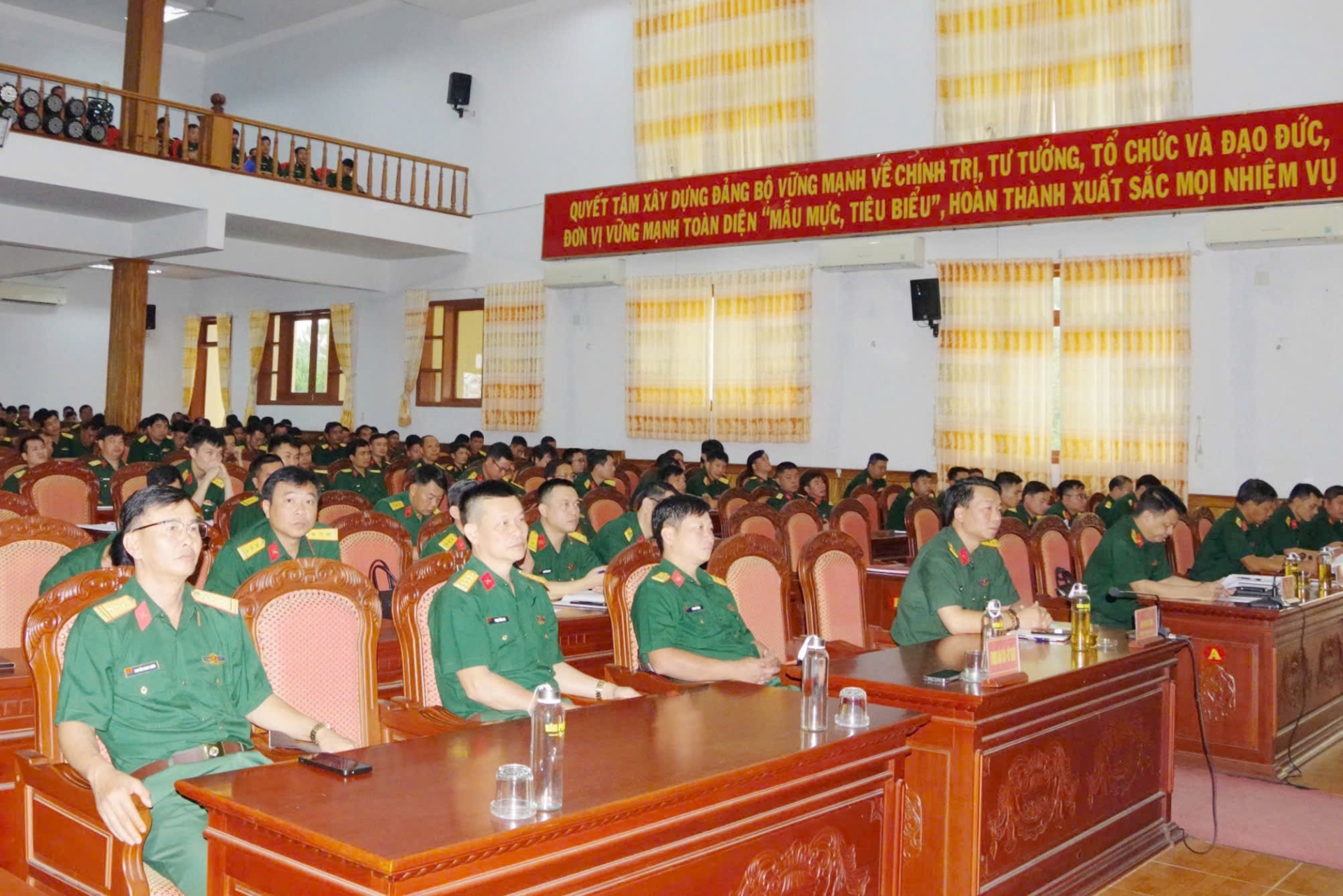 Các đại biểu tham dự Hội nghị