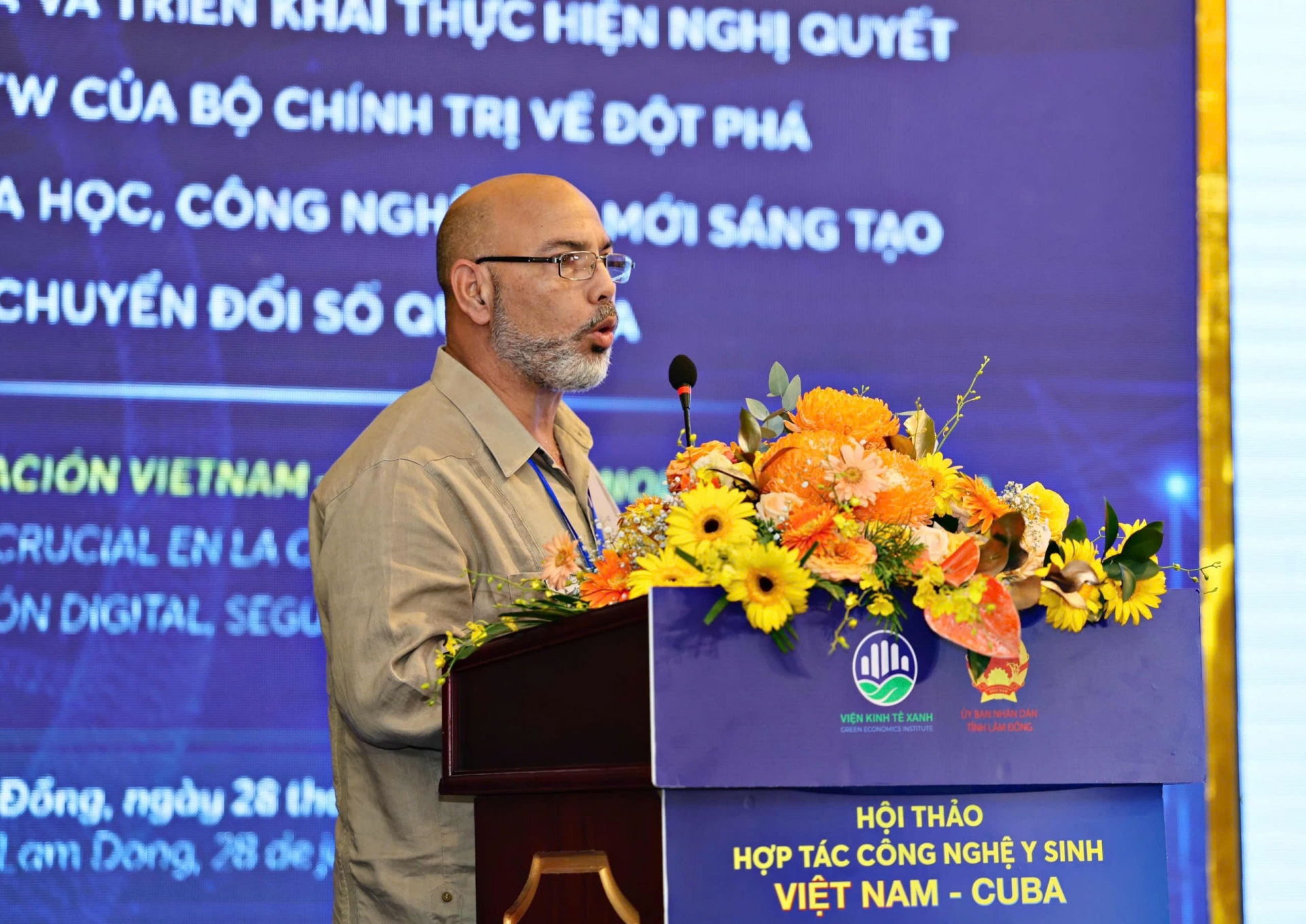 Tiến sĩ Aníbal Domínguez Odio - Giám đốc nghiên cứu và đổi mới sáng tạo, Tập đoàn LabioFAM đã giới thiệu Dự án hỗ trợ điều trị ung thư từ nọc bọ cạp Cuba và các đề xuất hợp tác với Việt Nam