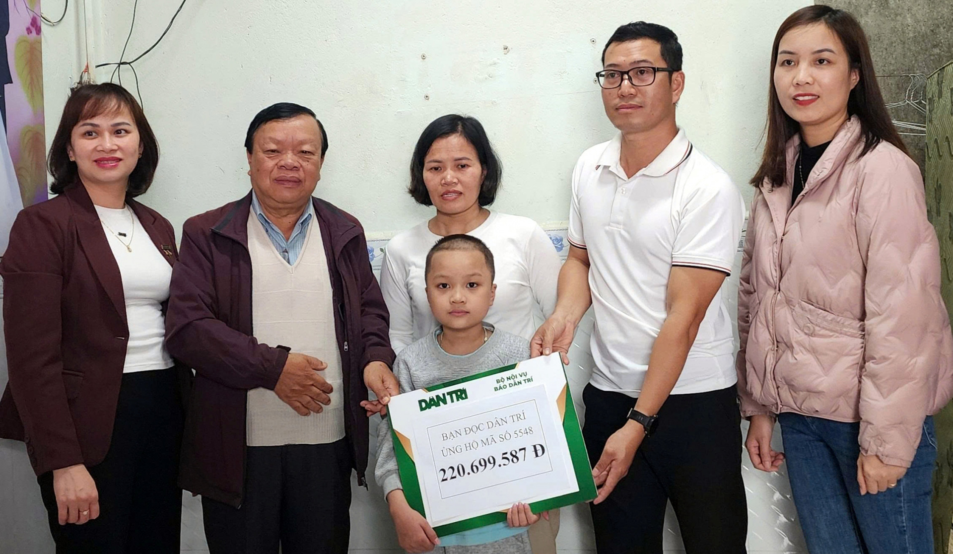 Trao hơn 260 triệu đồng hỗ trợ bệnh nhi mắc bệnh hiểm nghèo ở Đà Lạt