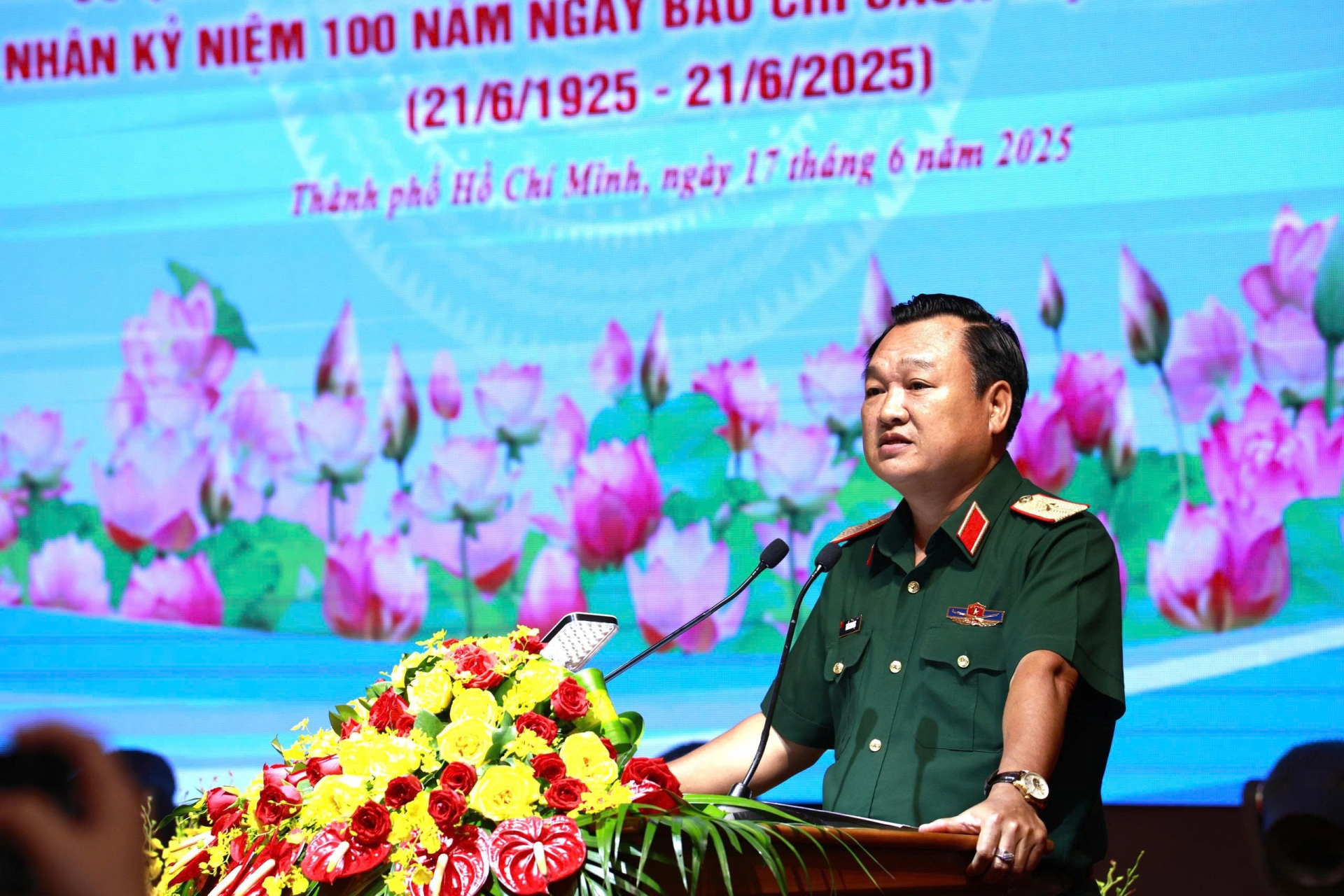 Đảng ủy, Bộ Tư lệnh Quân khu 7 gặp mặt cơ quan thông tấn, báo chí