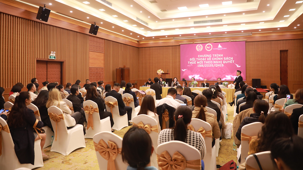 Quanh cảnh buổi đối thoại