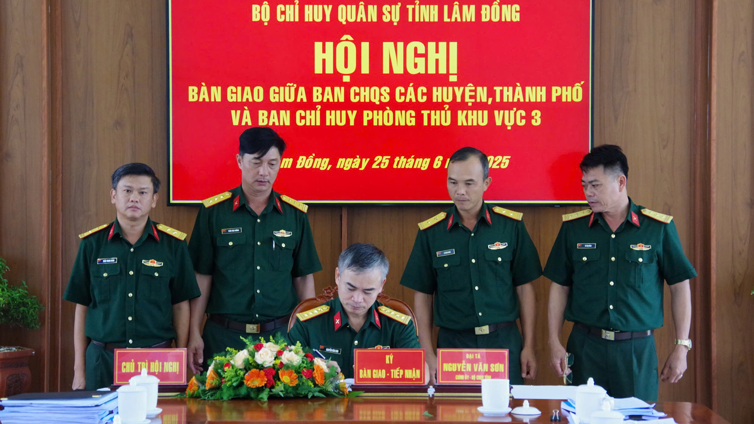 Giải thể Ban CHQS cấp huyện và thành lập Ban Chỉ huy Phòng thủ khu vực