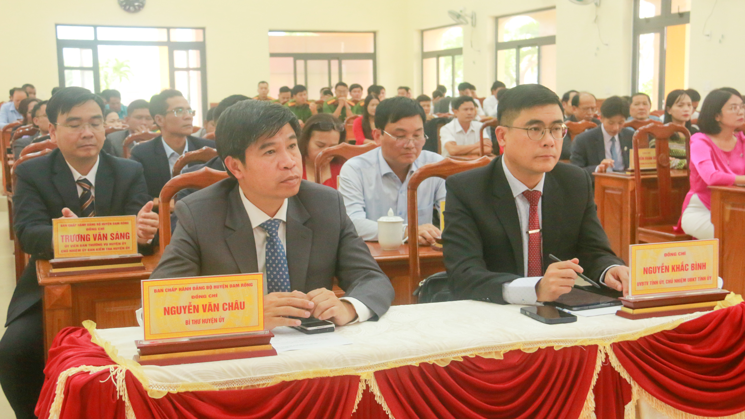 Công bố quyết định về công tác cán bộ các xã mới tại huyện Đam Rông