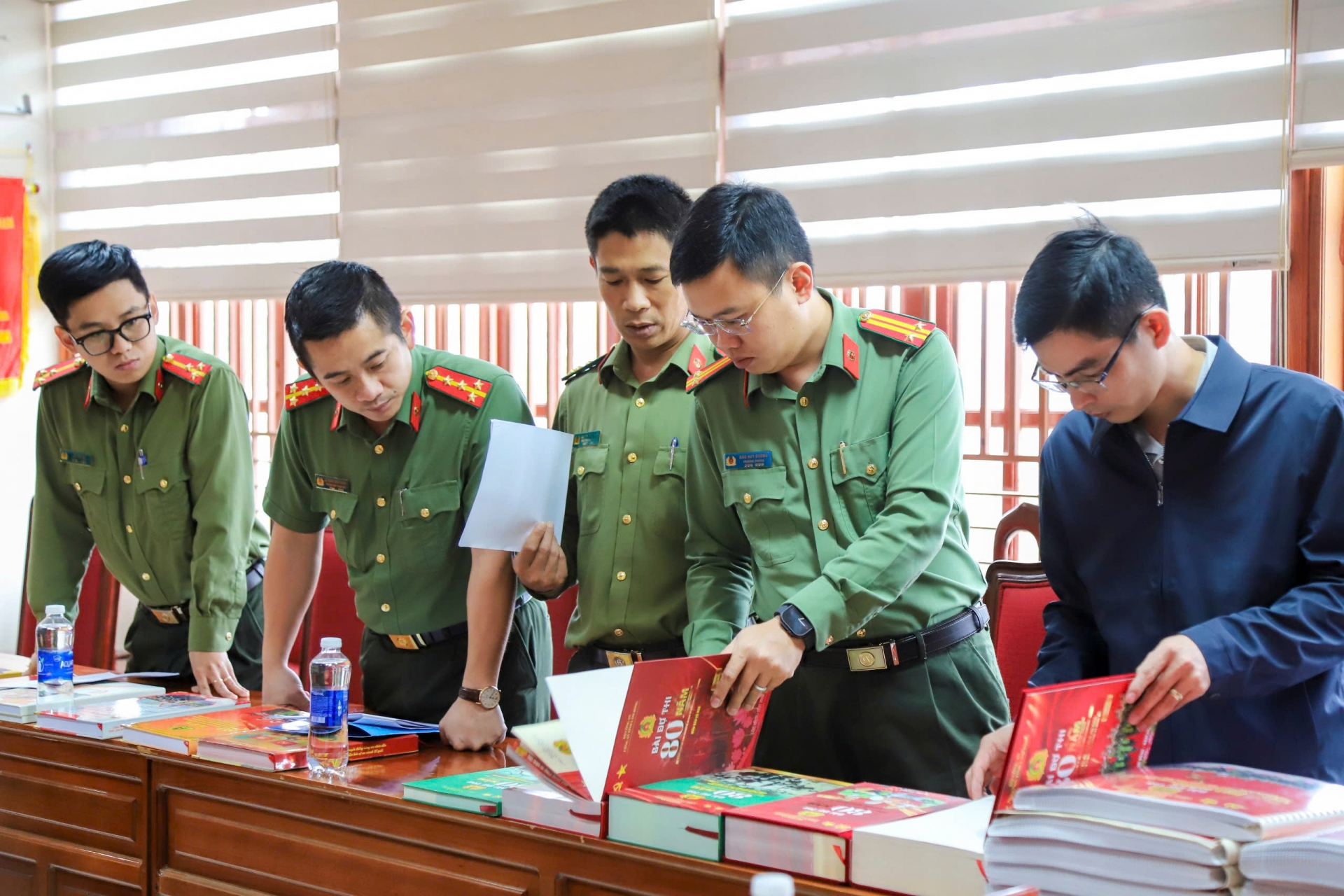 5 bài viết được chọn tham dự Cuộc thi tìm hiểu về truyền thống Công an Nhân dân cấp Bộ