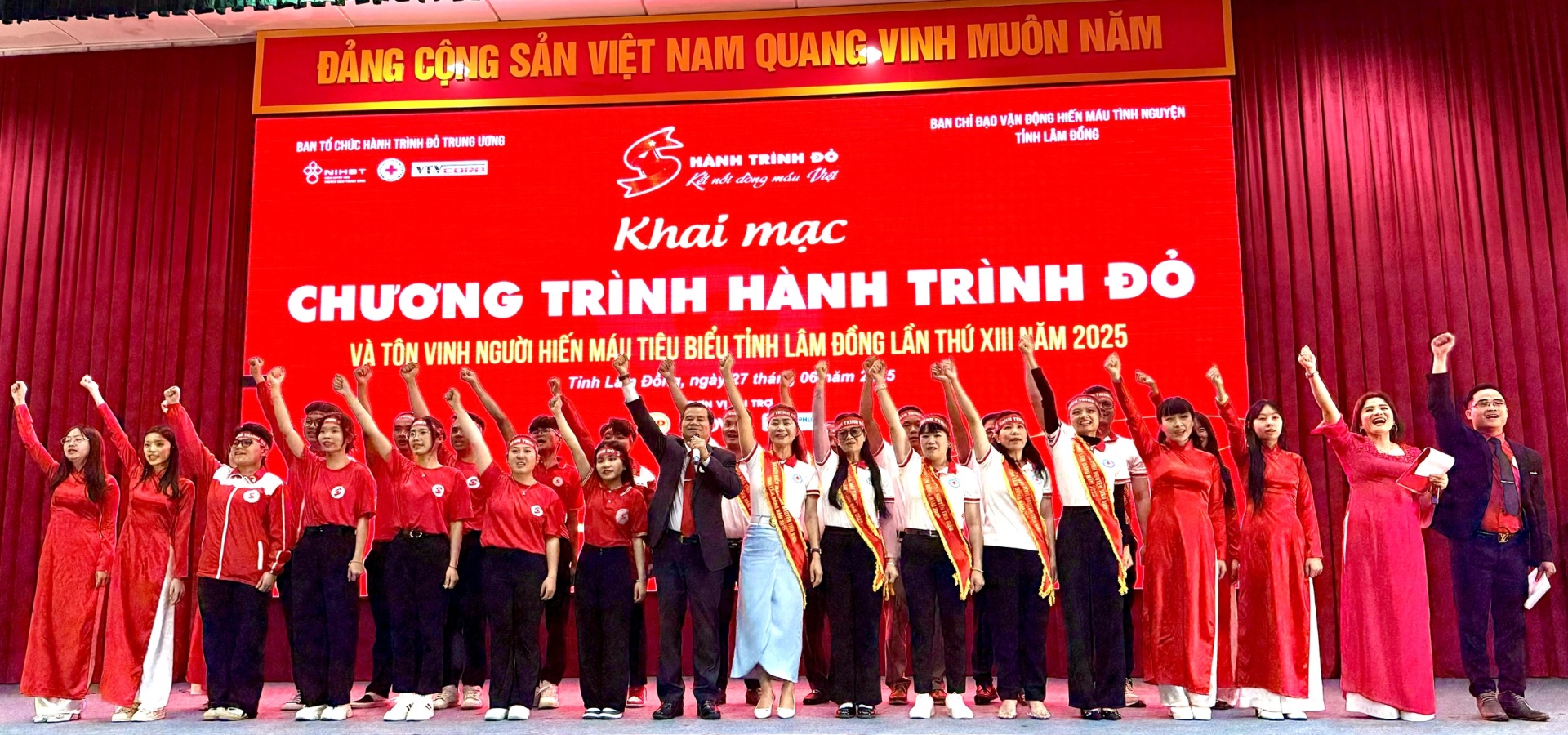 Khai mạc Chương trình Hành trình đỏ tại Lâm Đồng