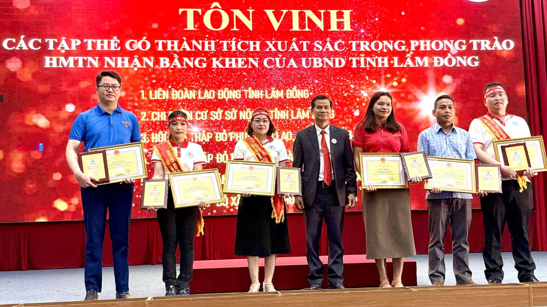 Khai mạc Chương trình Hành trình đỏ -Tôn vinh người hiến máu tiêu biểu năm 2025